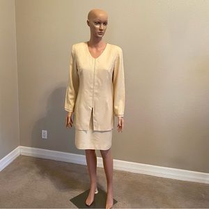 Casual Corner One Piece Pale Yellow Fully Lined Business Dress Size 10 Petite.